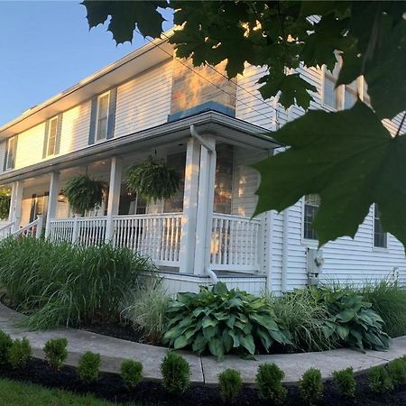 Centre Gate House Licence# 117-2023 Villa Niagara-on-the-Lake Luaran gambar