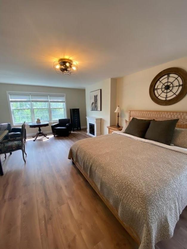 Centre Gate House Licence# 117-2023 Villa Niagara-on-the-Lake Luaran gambar