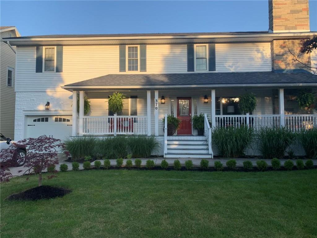 Centre Gate House Licence# 117-2023 Villa Niagara-on-the-Lake Luaran gambar