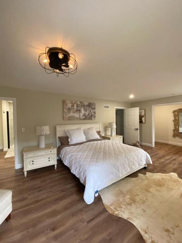 Centre Gate House Licence# 117-2023 Villa Niagara-on-the-Lake Luaran gambar