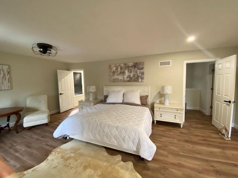 Centre Gate House Licence# 117-2023 Villa Niagara-on-the-Lake Luaran gambar
